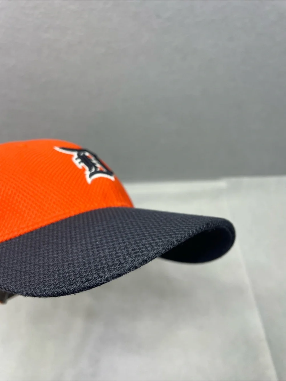 New Era Detroit Tigers 39THIRTY Youth Child Orange Navy Fitted Baseball Hat